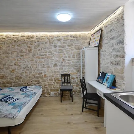 Apartment Storico *